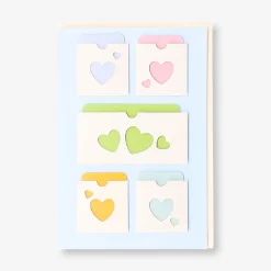 Biglietto d'auguri con mini buste e cuori