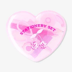 Kit cancelleria in scatola a forma di cuore