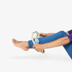 Massaggiatore blu e beige per le gambe