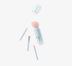 Pennelli da trucco da viaggio multicolori in quattro pezzi