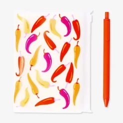 Quaderno A6 con stampa peperoncini, tasca con zip e adesivi