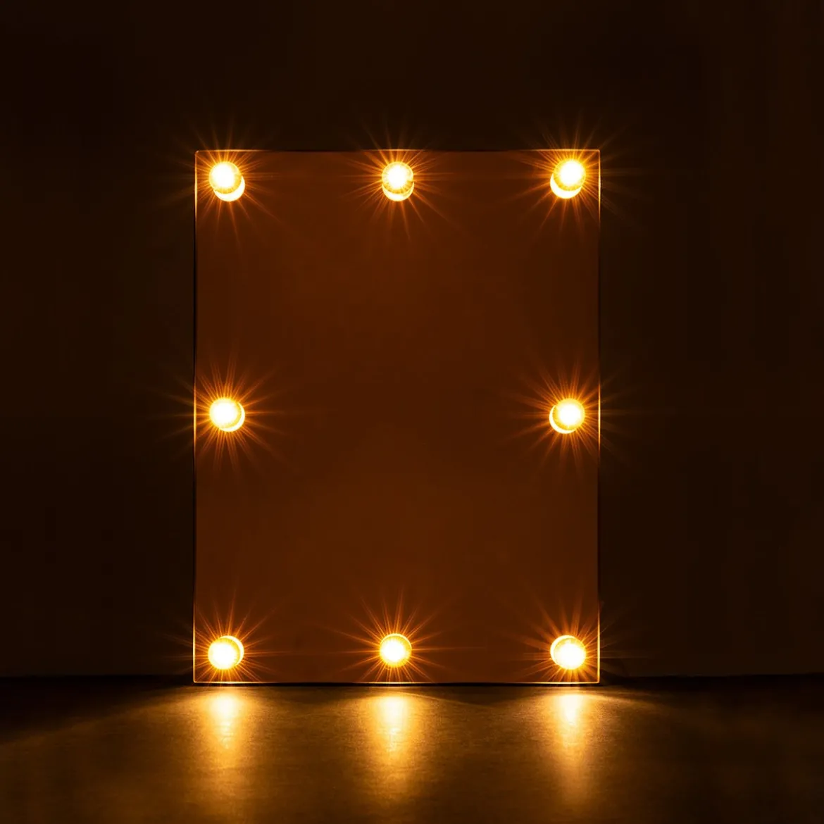 Specchio illuminato a parete